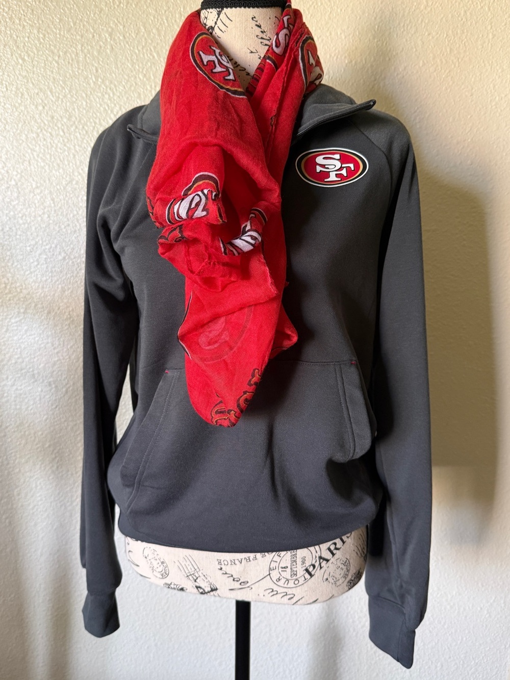 XS Nike 49ers Half-Zip Sweatshirt + Scarf